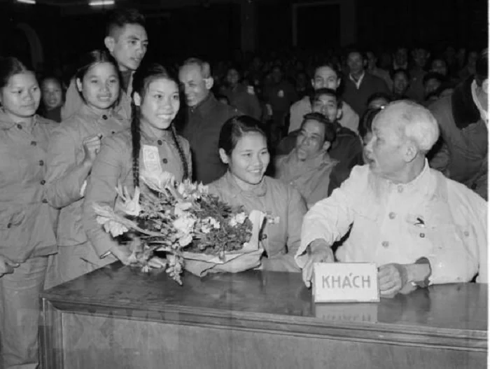 Ngày này năm xưa (17/8): Lần đầu tiên ca khúc “Tiến quân ca” cất lên trước Nhà hát Lớn Hà Nội