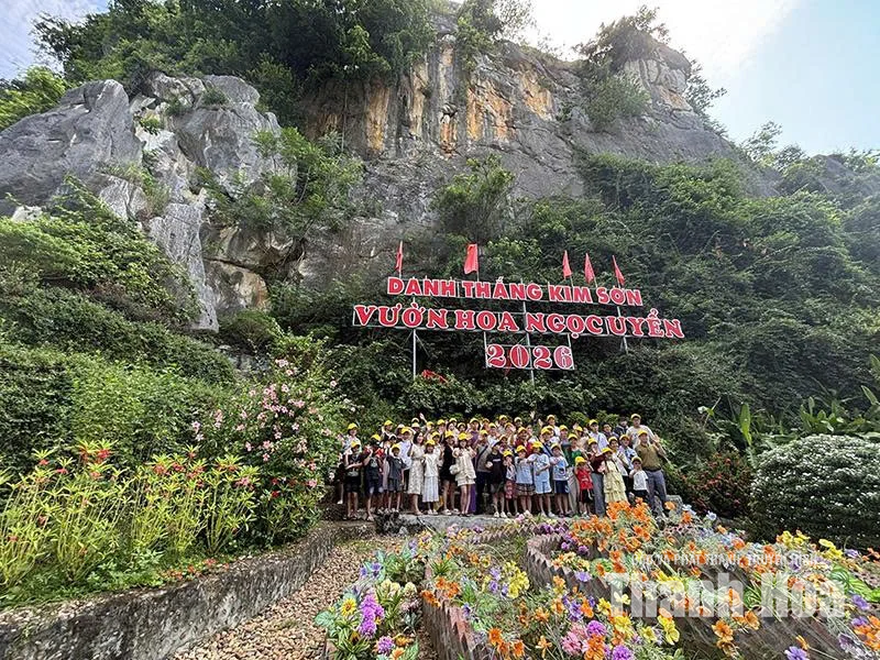 “Tràng An” của xứ Thanh vào mùa đẹp nhất