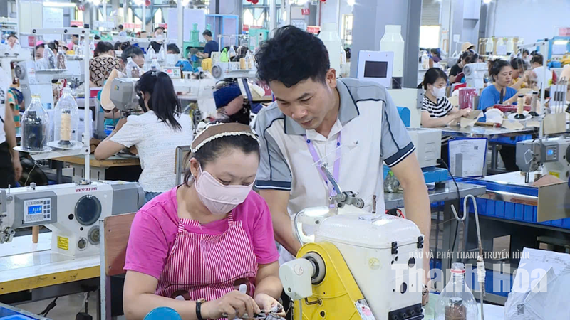 Cánh tay nối dài giữ bình yên trong nhà máy