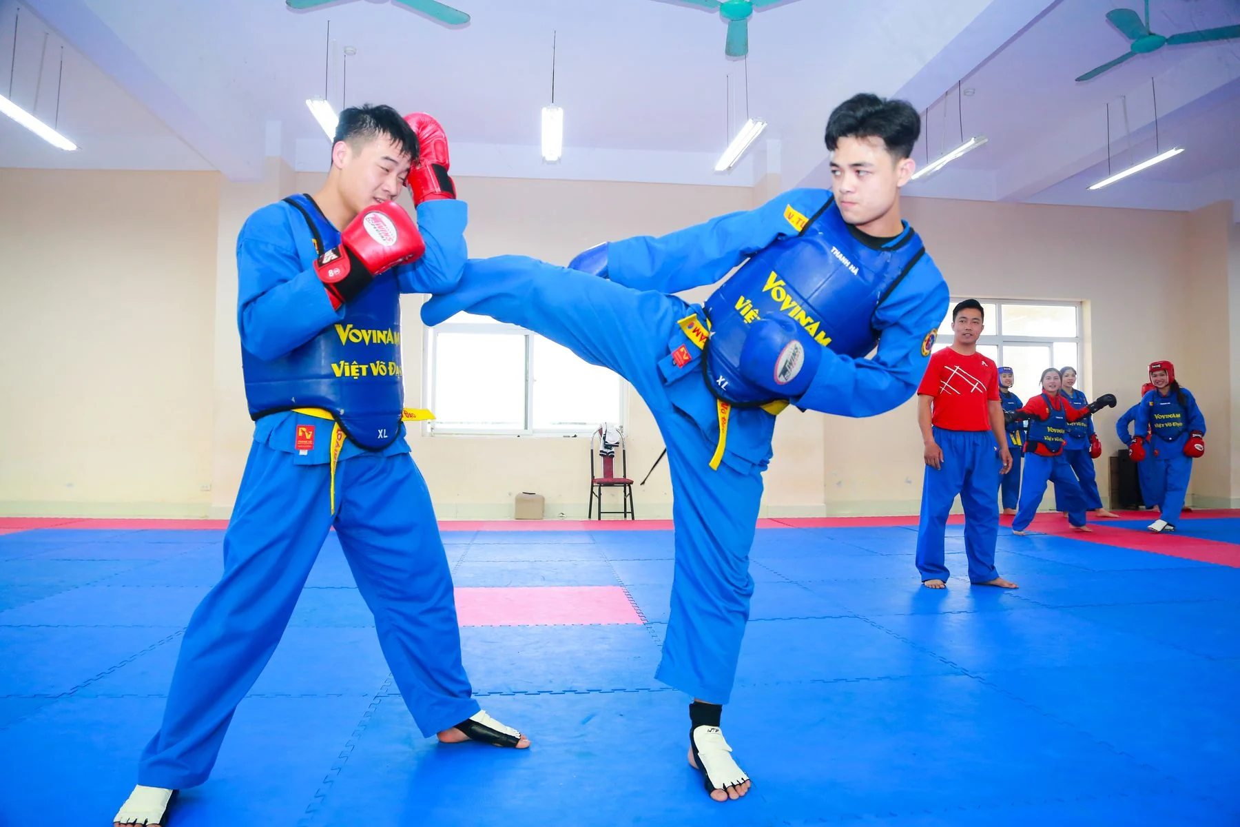Từ chàng trai nhút nhát đến đỉnh cao thế giới