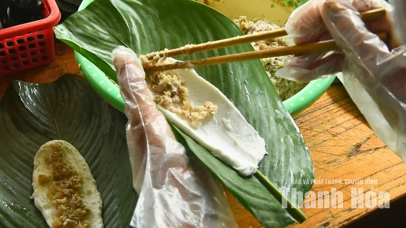 Chiếc bánh lá giữ hồn làng Cổ Tế
