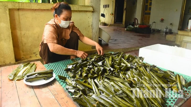 Chiếc bánh lá giữ hồn làng Cổ Tế