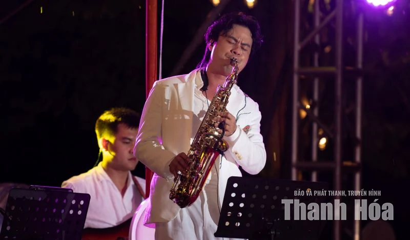 Trạm Âm nhạc - Chạm cảm xúc