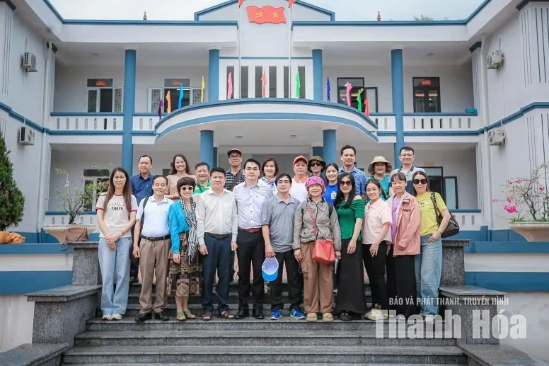 Mỗi chuyến đi thêm yêu Tổ quốc