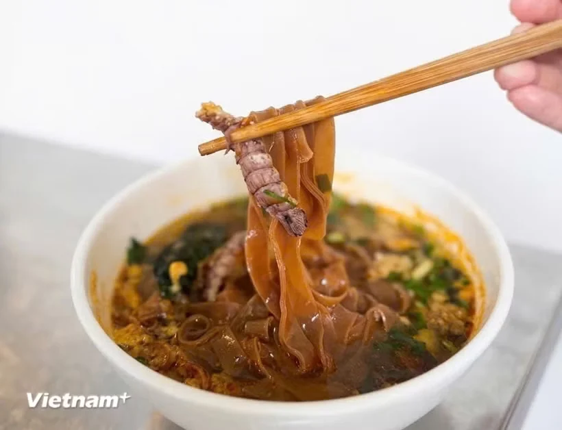 Bánh đa cua - hương vị làm nên một phần ký ức đất Cảng
