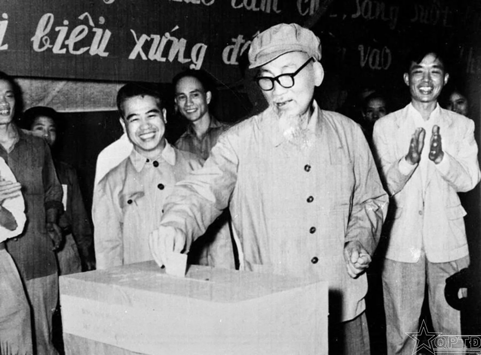 Ngày này năm xưa (8/9): Thành lập Nha Bình dân học vụ