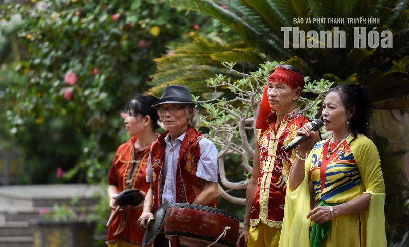 Ngày cuối tuần ở làng Quỳ Chử