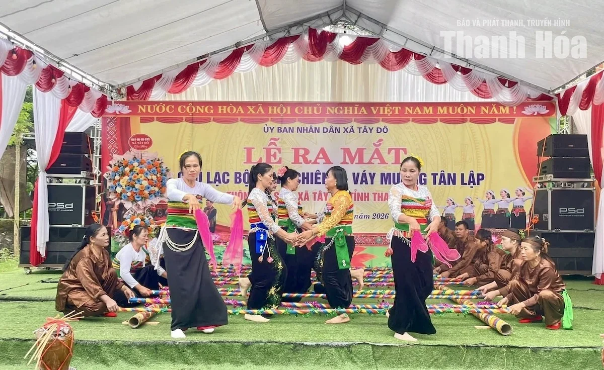 Xã Tây Đô ra mắt Câu lạc bộ Cồng chiêng - Váy Mường Tân Lập