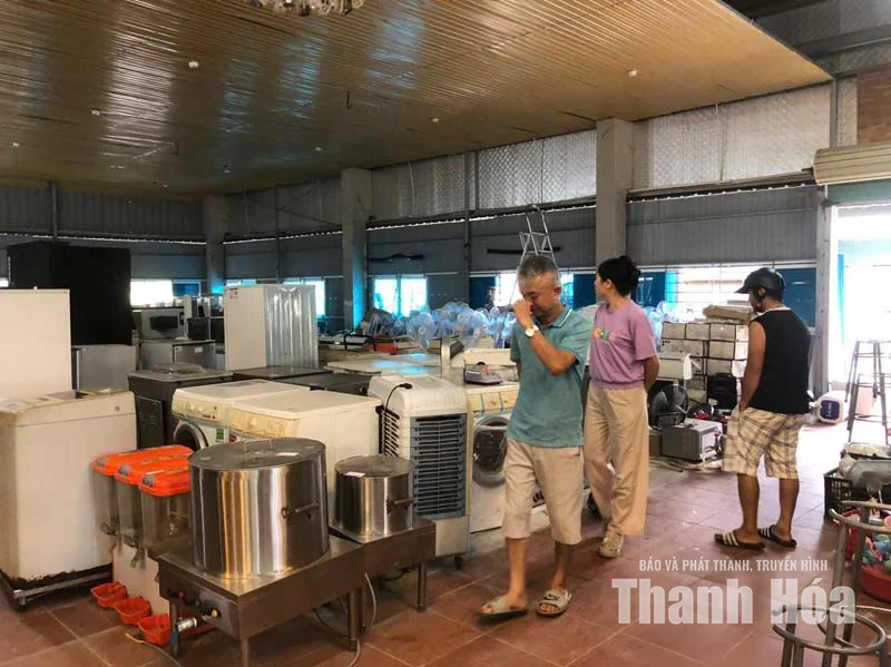 Khi đồ cũ được rao bán