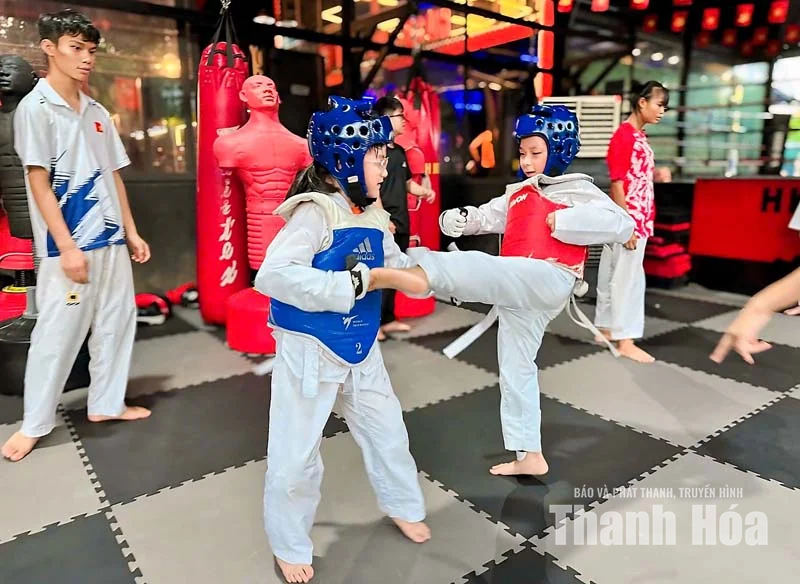 Rèn nhân cách, luyện thể chất từ những thế võ
