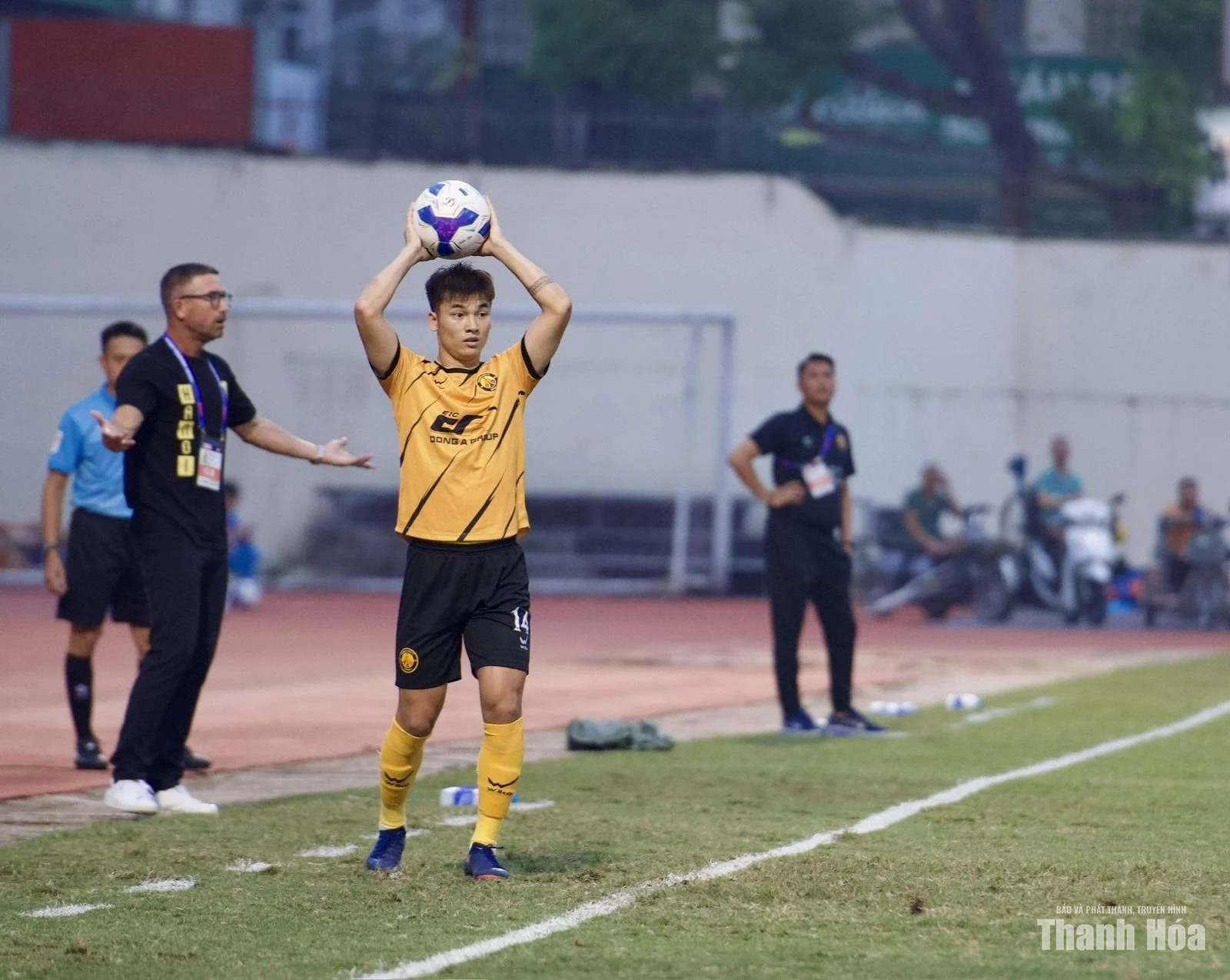 Hậu vệ trẻ Trương Thanh Nam và ký ức về những danh hiệu