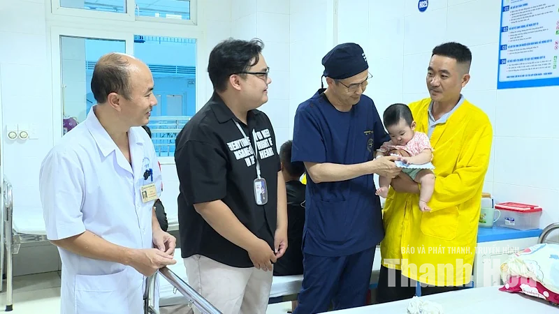 Thắp sáng nụ cười trẻ thơ