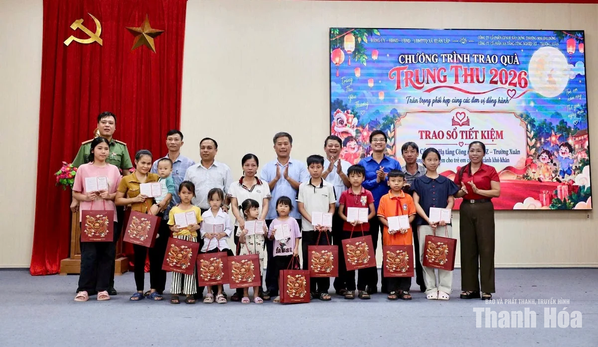 Những khoảnh khắc ngọt ngào dành cho trẻ yếu thế trong mùa Trung thu