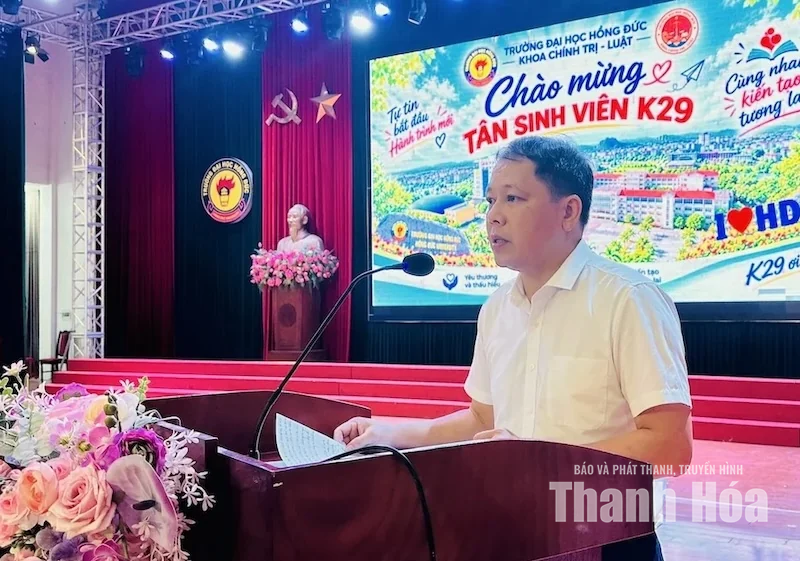 Khoa Chính trị - Luật, Trường Đại học Hồng Đức chào đón tân sinh viên