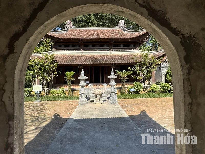 Danh thơm truyền tụng muôn đời