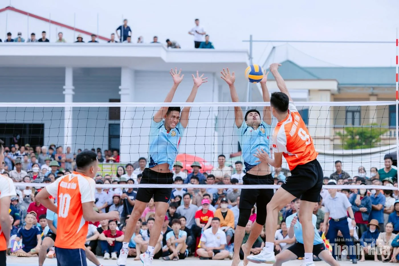 Sức sống của giải bóng chuyền Ngọc Trạo
