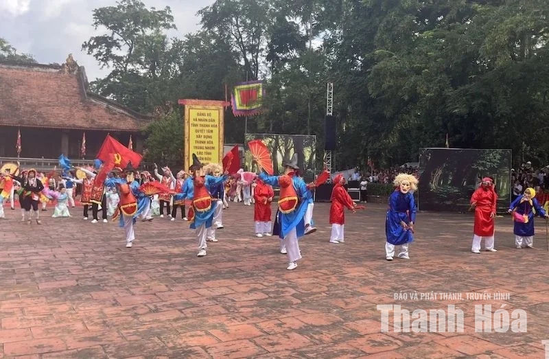 Đưa trẻ về Lam Kinh, thêm một cách tiếp cận lịch sử