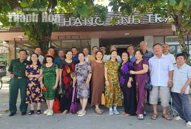 Hạnh phúc tuổi xế chiều