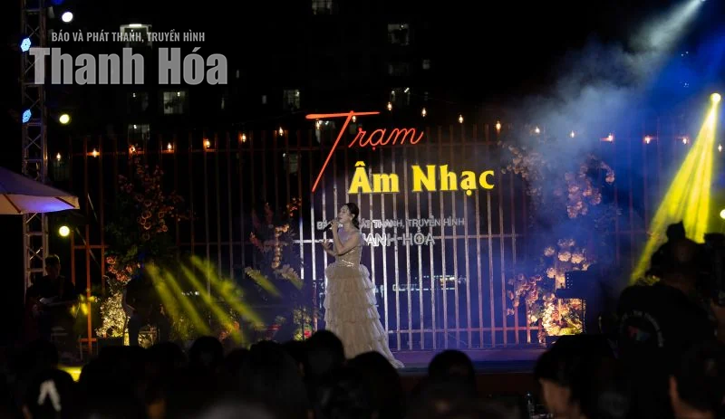 Cả trời thương nhớ, gửi trọn một đêm