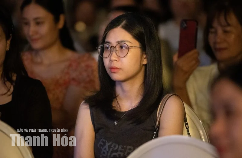 Cả trời thương nhớ, gửi trọn một đêm