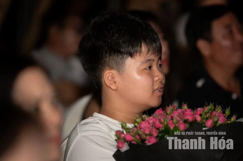 Cả trời thương nhớ, gửi trọn một đêm
