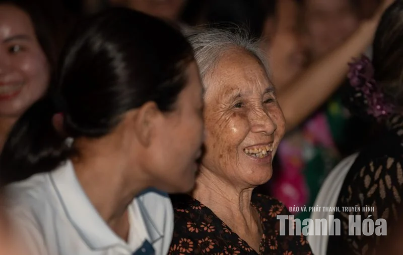 Cả trời thương nhớ, gửi trọn một đêm