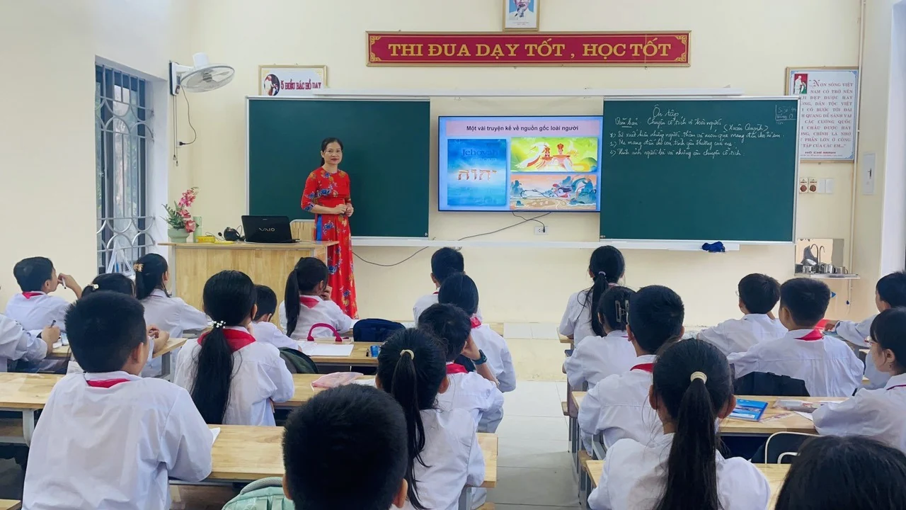 Khoảng 25.000 cán bộ quản lý được bố trí sang làm giáo viên