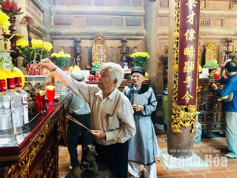 Thần phi Trịnh Thị Ngọc Lữ