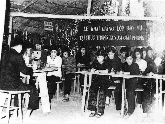 Ngày này năm xưa (12/10): Bác Hồ nhắc nhở: “Việc gì có hại cho dân phải hết sức tránh”