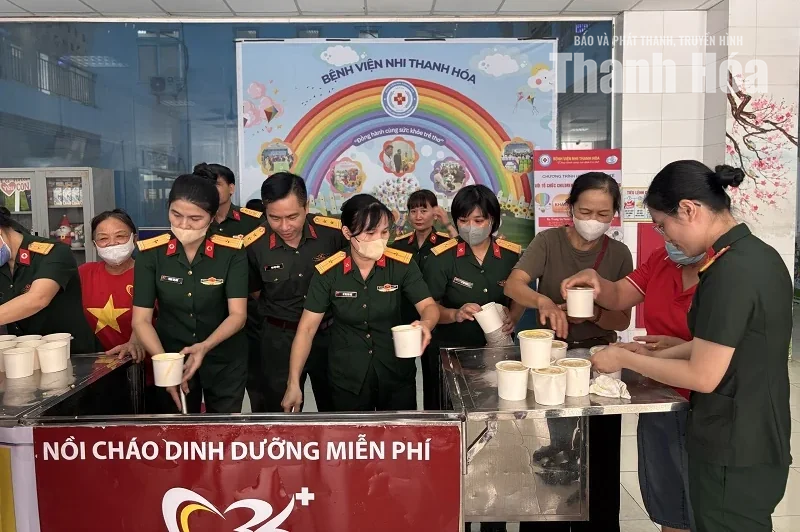 Phụ nữ lực lượng vũ trang Thanh Hóa - Xây dựng hệ giá trị mới (Bài 1): Nhiều màu áo, một yêu thương