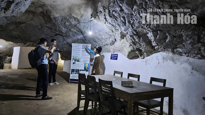 Thủ đô kháng chiến trên đất bạn Lào