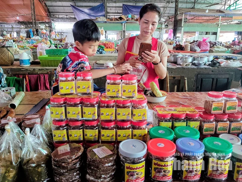 Độc đáo sản vật chợ Sầm Nưa