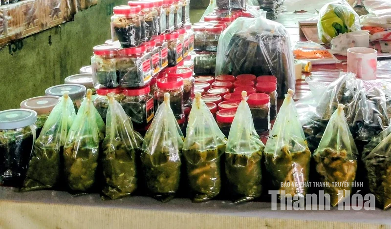 Độc đáo sản vật chợ Sầm Nưa