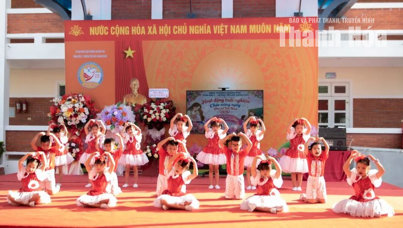 Lan tỏa yêu thương từ tiết học hoạt động trải nghiệm