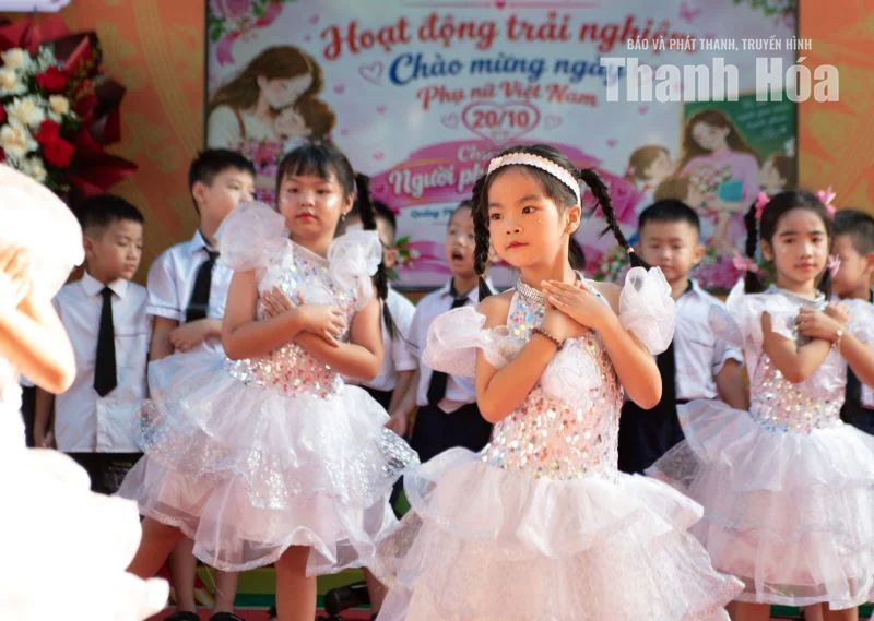 Lan tỏa yêu thương từ tiết học hoạt động trải nghiệm