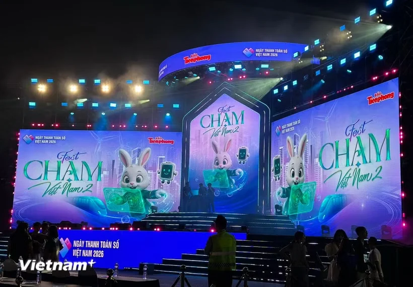 “Chạm Việt Nam 2”: Khi âm nhạc gặp gỡ công nghệ, văn hóa và thời trang
