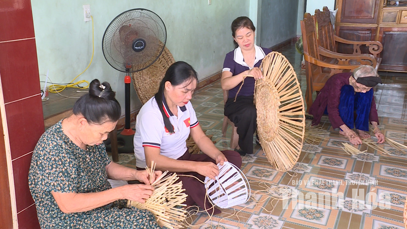 Từ nghị quyết của chi bộ đến sinh kế của người dân