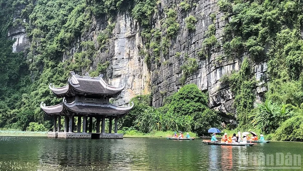 Tháo gỡ điểm nghẽn cho ngành du lịch