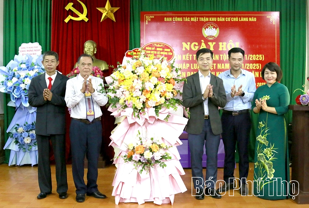 Ngày hội Đại đoàn kết khu dân cư Chò Làng Não, xã Quảng Yên