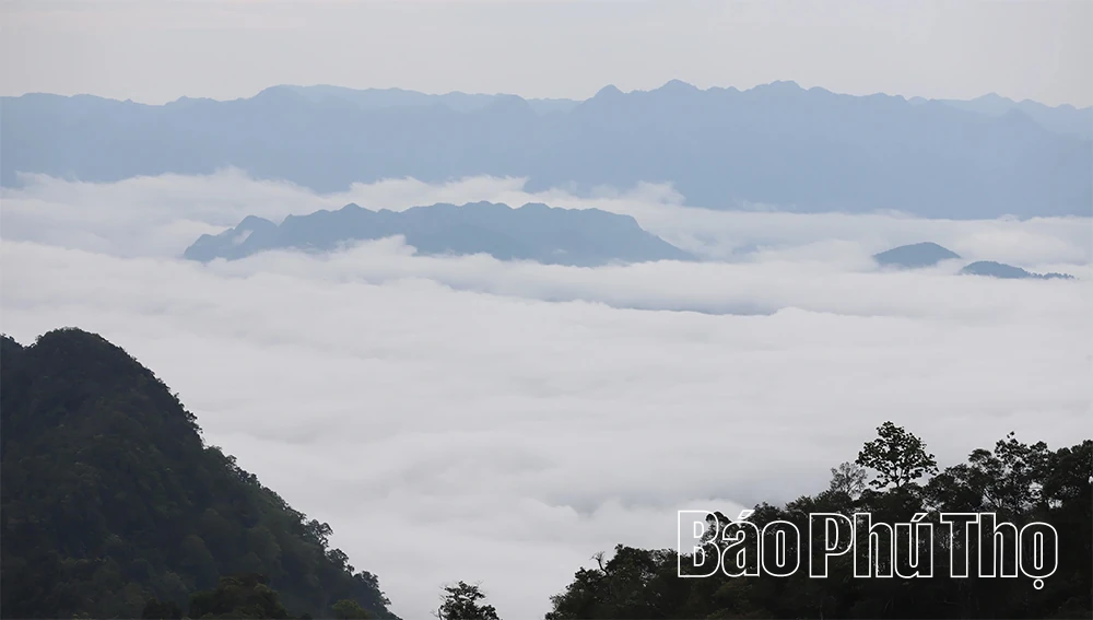 Huyền ảo Hang Kia