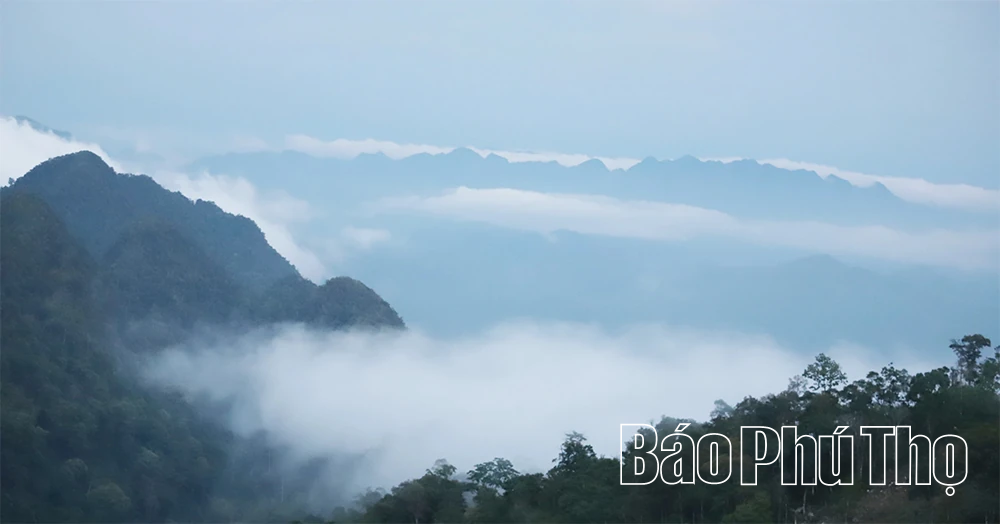 Huyền ảo Hang Kia