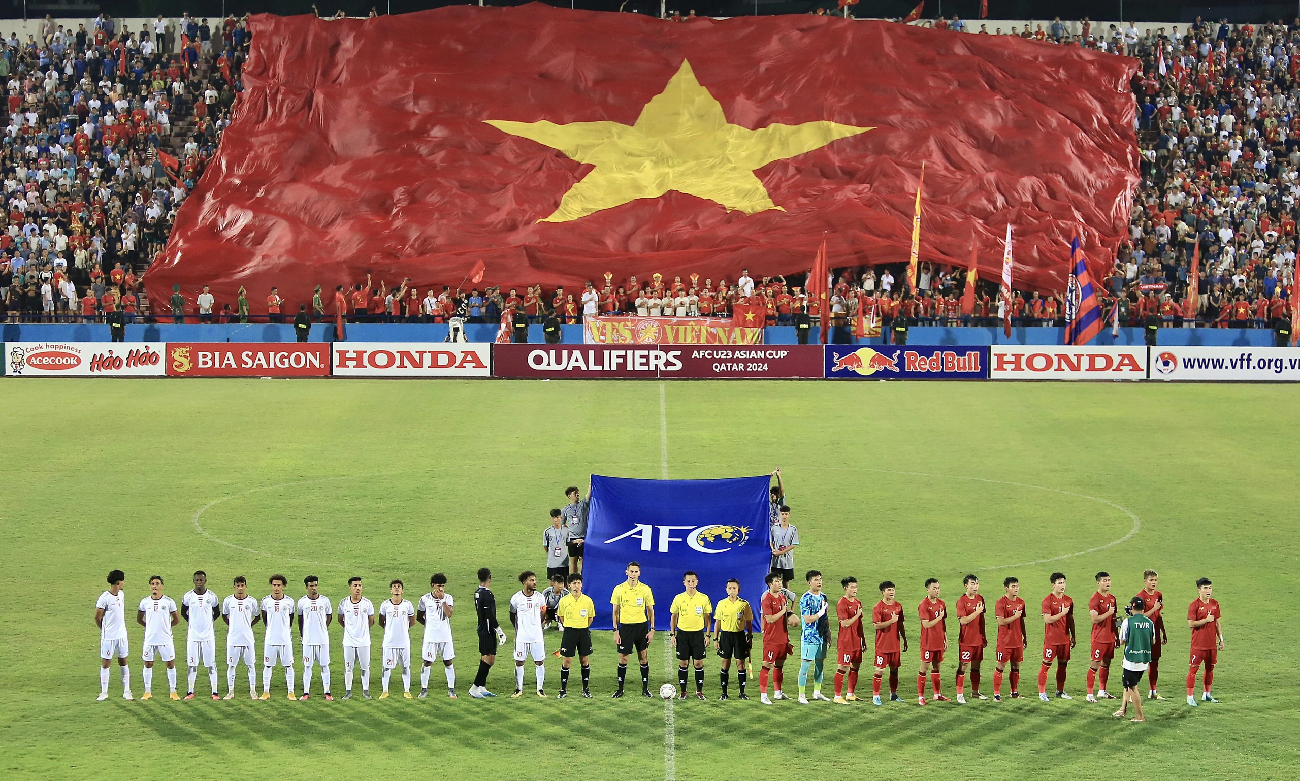 Những hình ảnh đẹp tại Bảng C - Vòng loại Giải Bóng đá U23 Châu Á