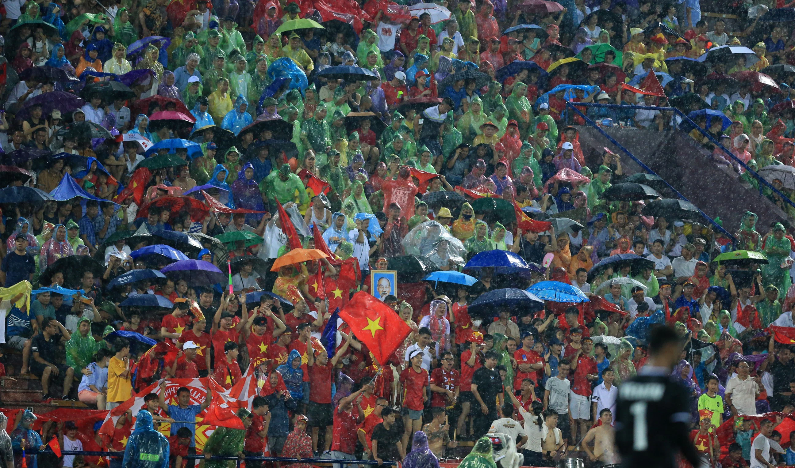 Những hình ảnh đẹp tại Bảng C - Vòng loại Giải Bóng đá U23 Châu Á