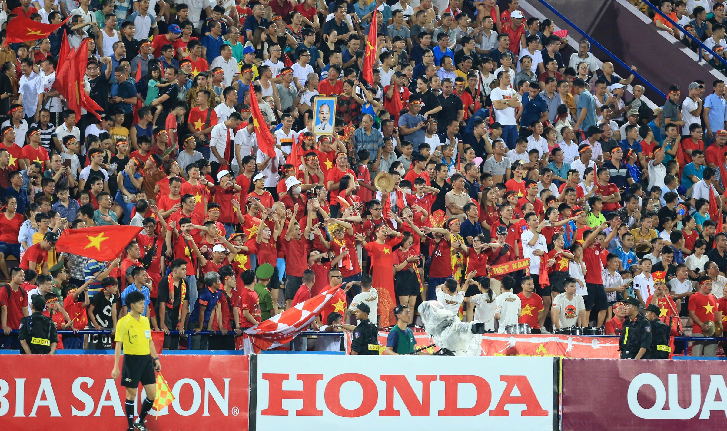 Những hình ảnh đẹp tại Bảng C - Vòng loại Giải Bóng đá U23 Châu Á