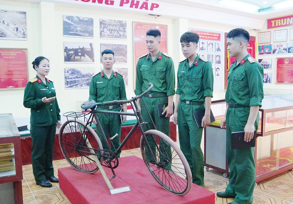 Kỳ II: Vang mãi bản anh hùng ca chiến thắng