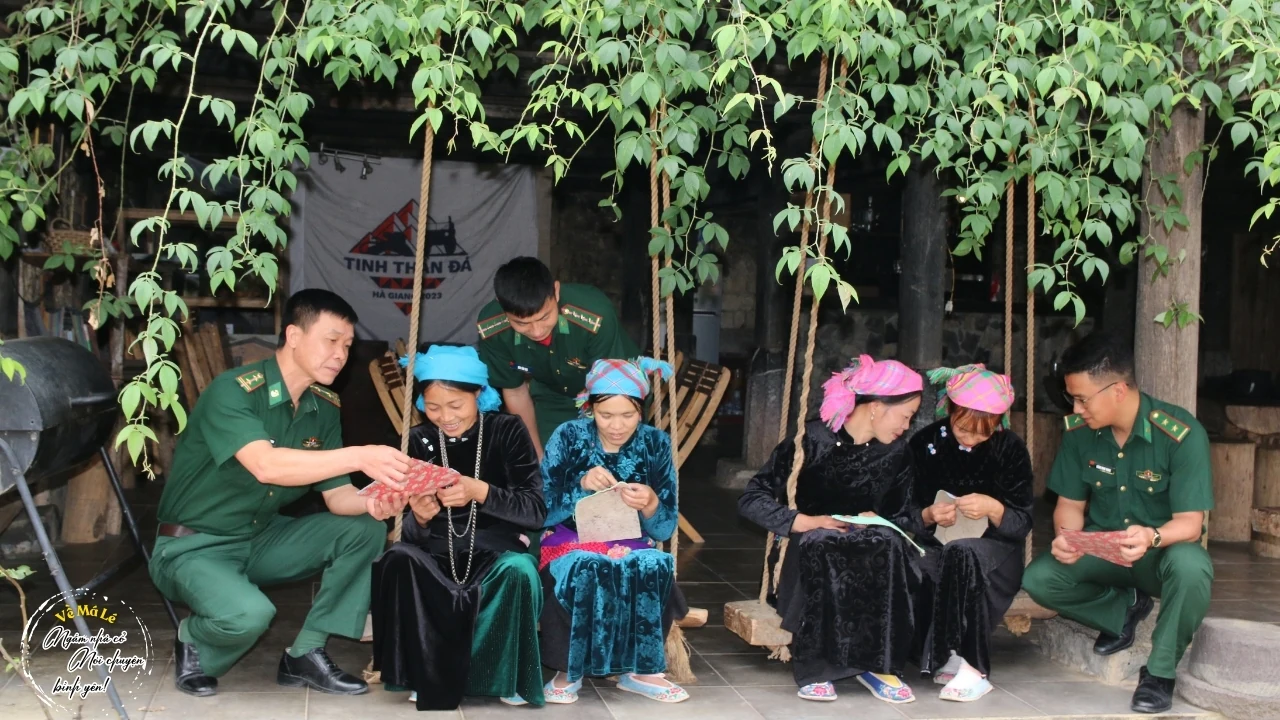 Về Má Lé, ngắm nhà cổ, nói chuyện bình yên