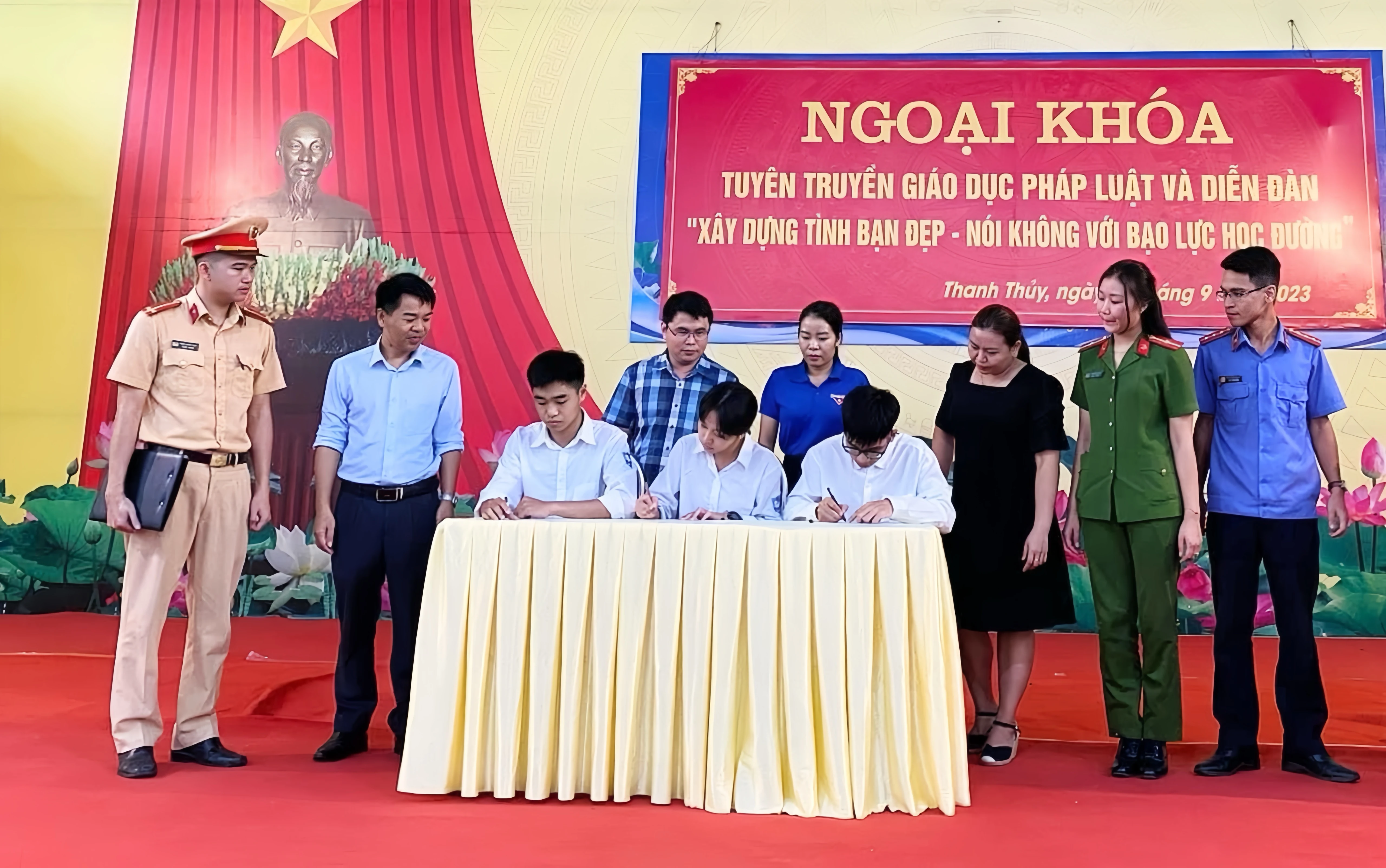 Kỳ II: Thiết lập “hàng rào” bảo vệ trẻ vị thành niên