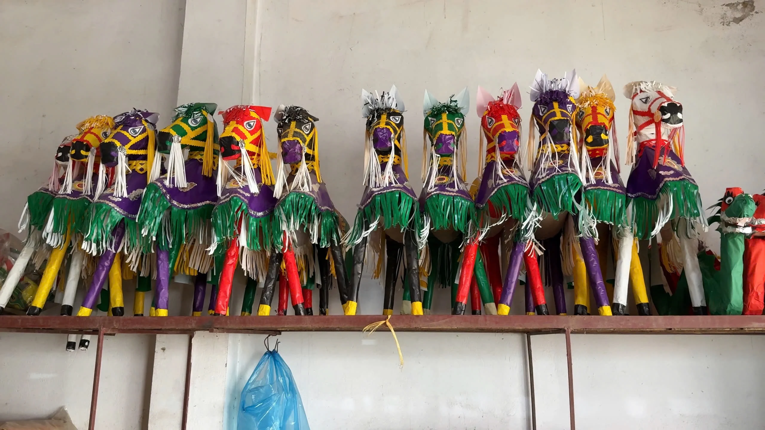 Nghề vàng mã giữa dòng chảy hiện đại