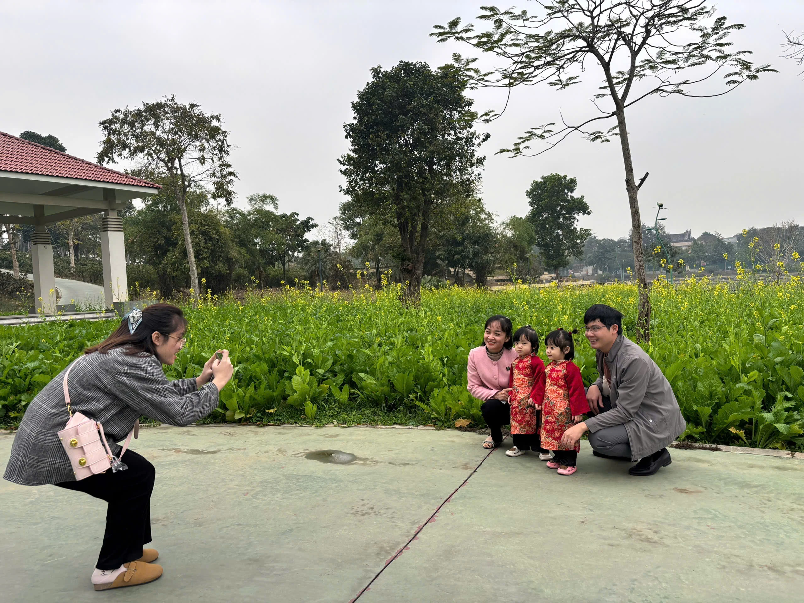 Du Xuân thành phố ngã 3 sông