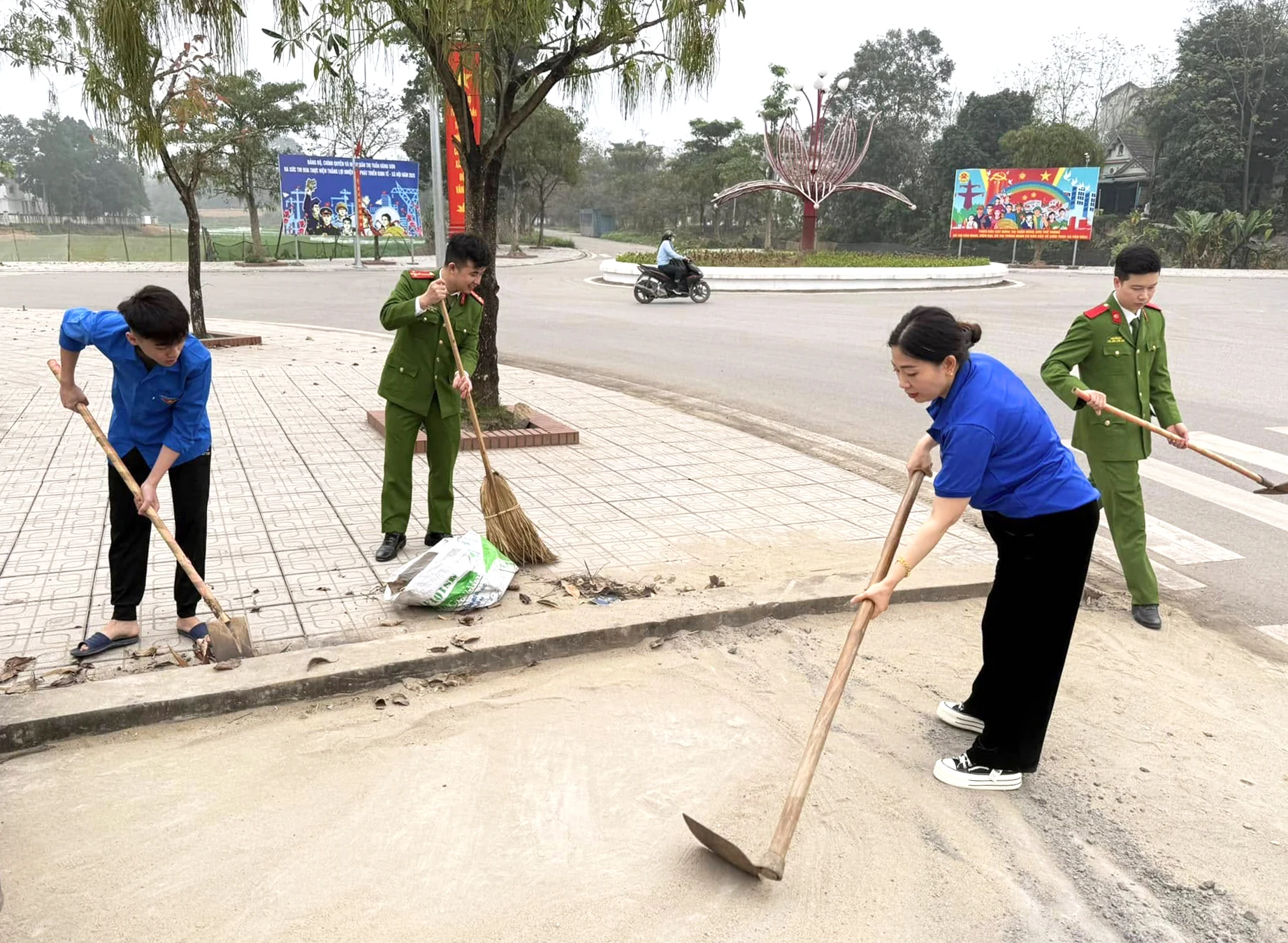 Phú Thọ: Hưởng ứng Ngày cao điểm “Tình nguyện xây dựng đô thị văn minh”